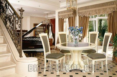 Стіл з натурального дерева "Karat" круглий 793 фото